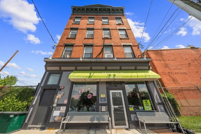Building Photo - 88 Brunswick St