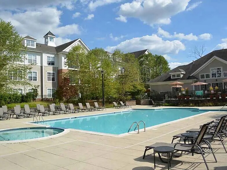 Building Photo - 1776 Patriots Ln