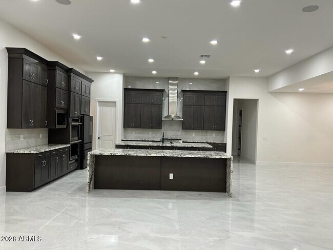Building Photo - 1285 E Mead Dr