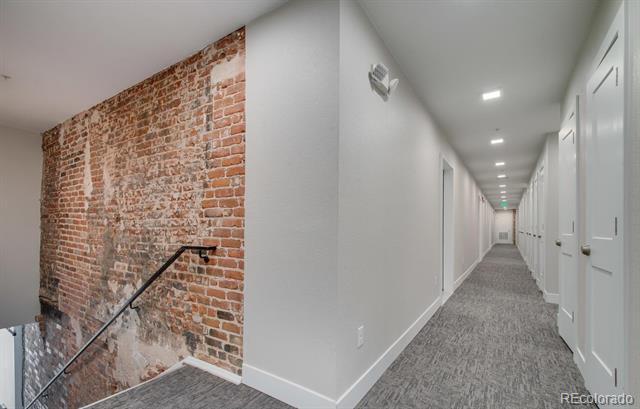 Building Photo - 300 S Logan St