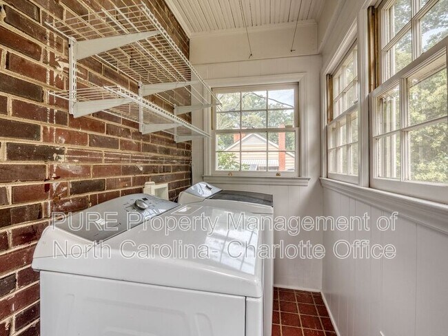 Building Photo - 1321 Pinecrest Ave