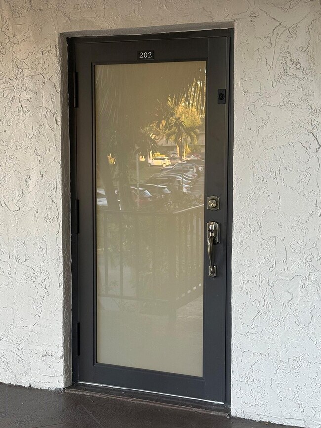 Primary Photo - 9360 Lime Bay Blvd