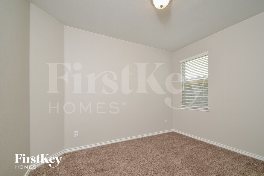Building Photo - 4217 Agatha Ln