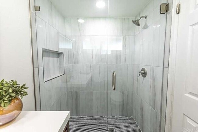 Building Photo - 3 Bedroom Single Family Home near Cal Poly...