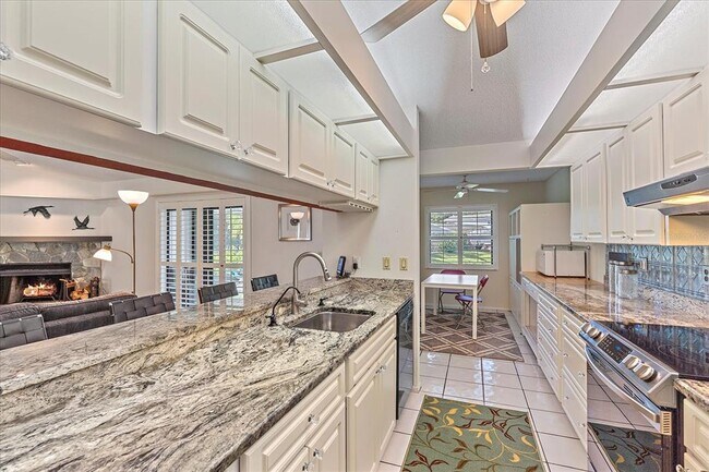 Building Photo - 4814 Country Oaks Blvd