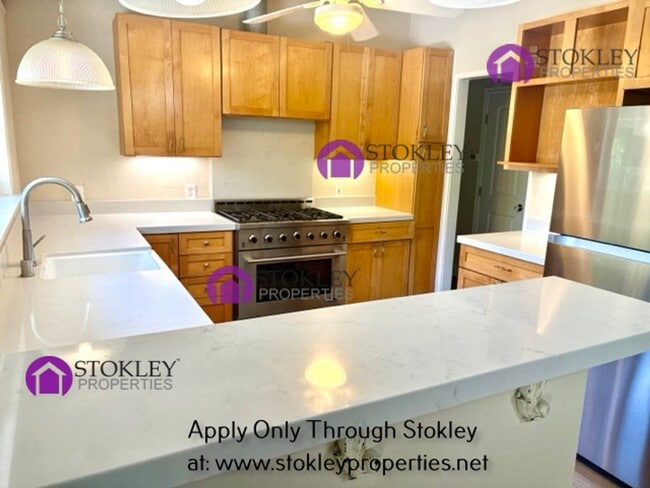 Building Photo - Stokley Properties Presents 1558 1St. Ave....