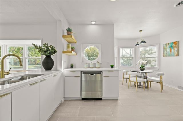 Building Photo - 7323 Daingerfield Dr