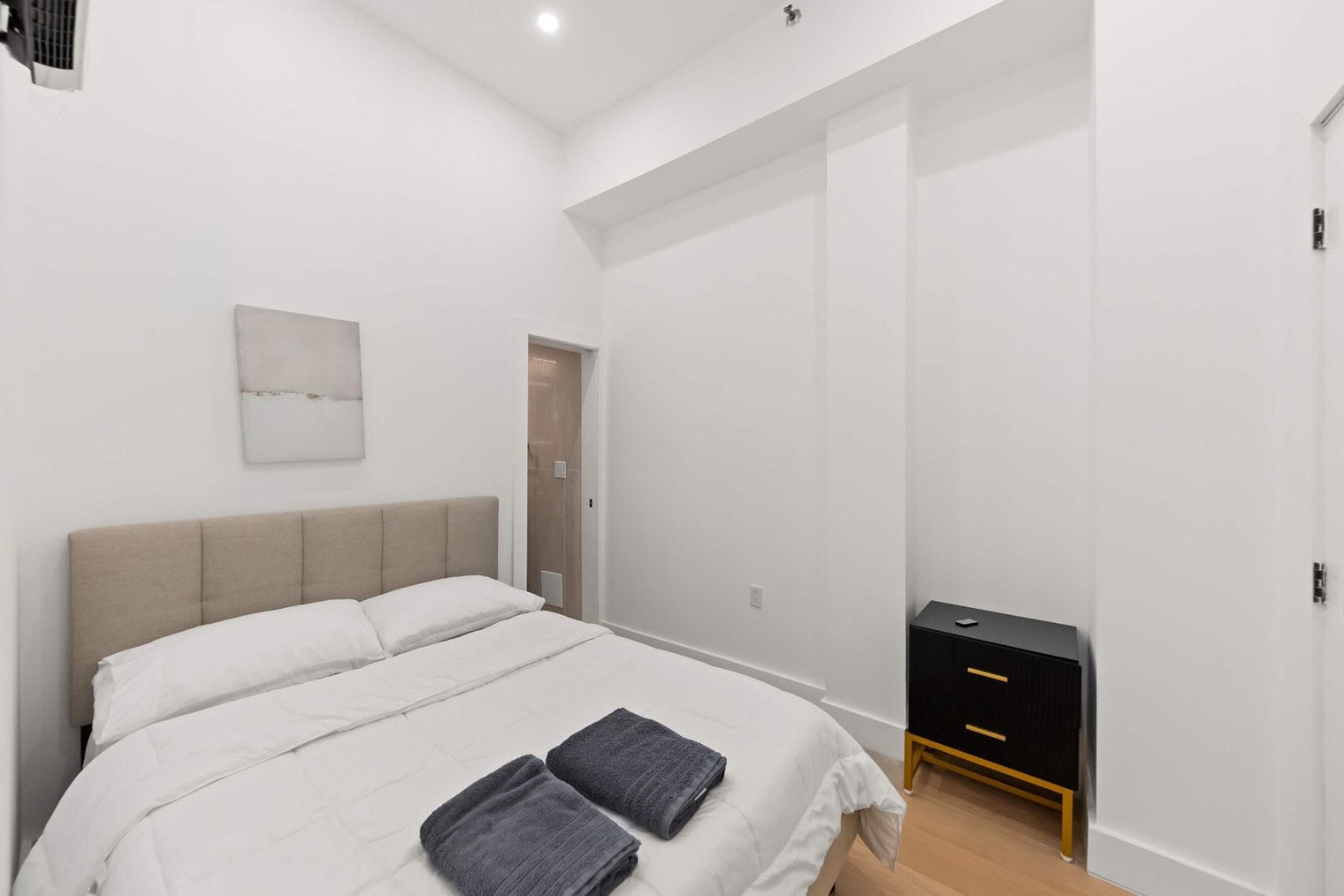 Building Photo - 19 St Marks Pl