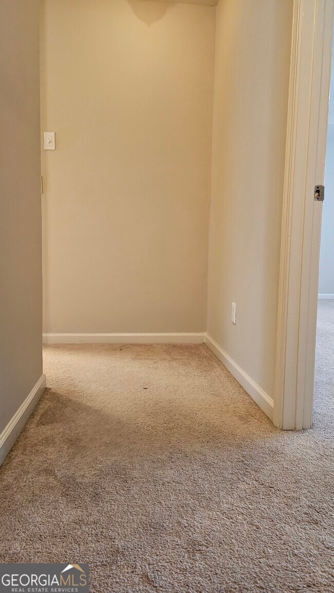 Building Photo - 1999 Hailston Dr NW