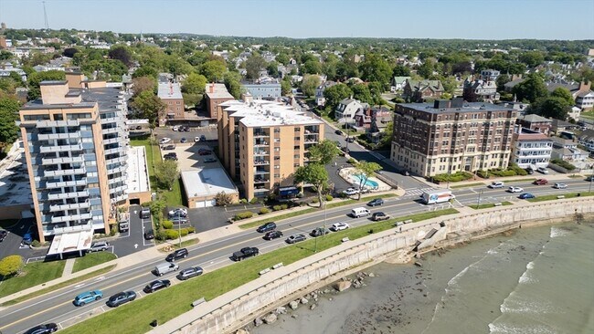 Building Photo - 295 Lynn Shore Dr