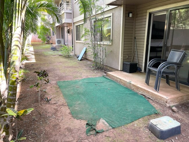 Building Photo - Kihei Shores - Furnished 2 Bed/2Bath Condo - Pool and Hot Tub - 2 Parking Spaces