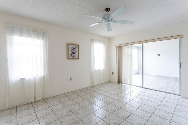 Building Photo - 3840 Staysail Ln