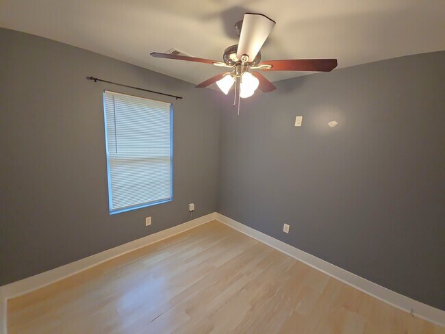 Building Photo - 11435 Raincove Dr