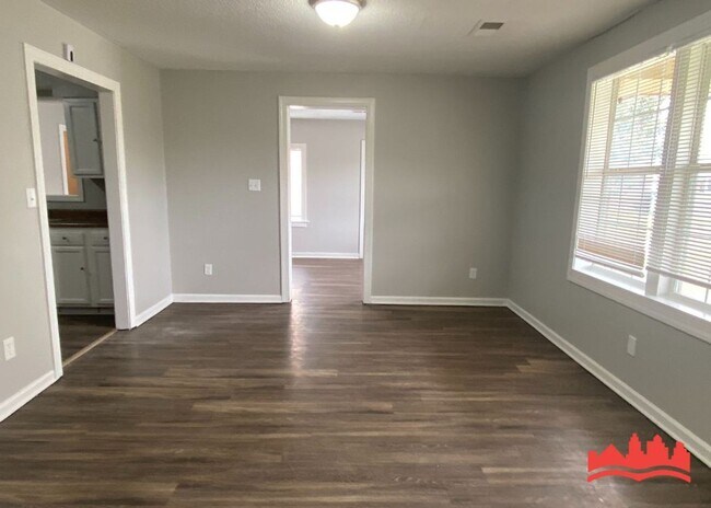 Building Photo - 4628 Windward Dr