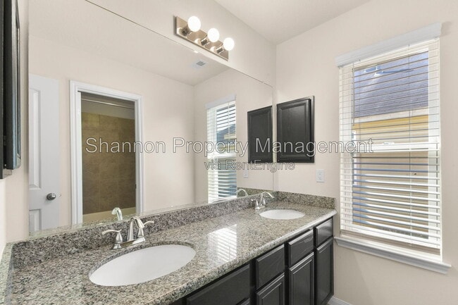 Building Photo - 11711 Red Hummingbird Dr