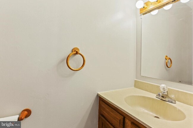 Building Photo - 412 Windy Knoll Dr