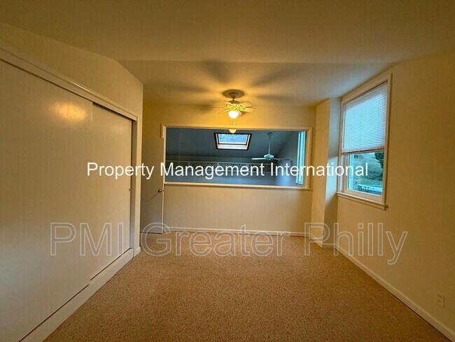 Building Photo - 864 Beechwood Rd