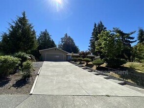 Building Photo - 3910 Pueblo Heights