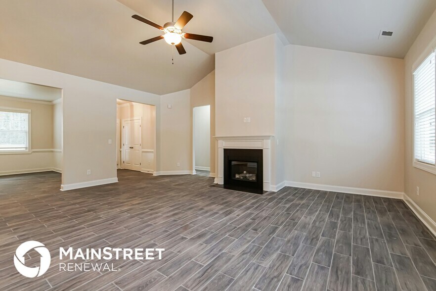 Building Photo - 118 Grey Hawk Dr