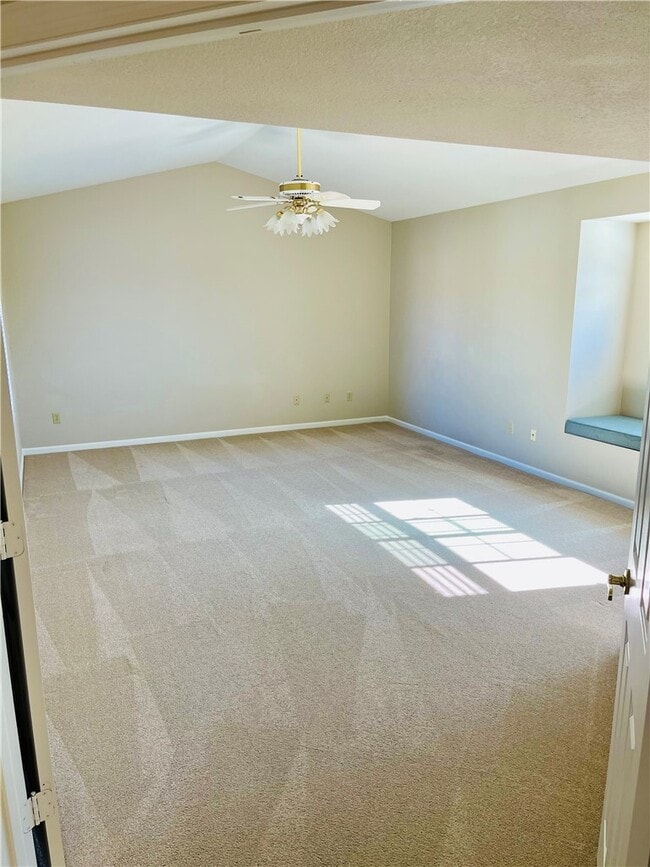 Building Photo - 25472 Day Lily Dr