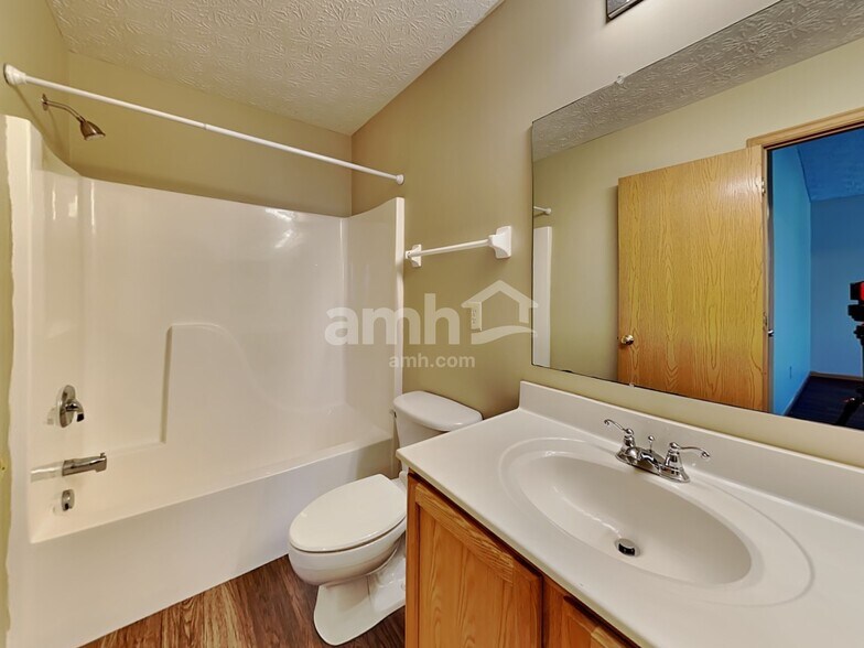 Building Photo - 5823 Coldcreek Dr