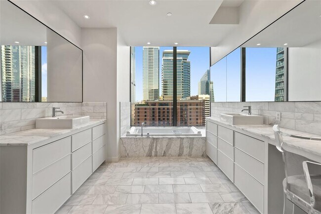 Building Photo - 210 Lavaca St