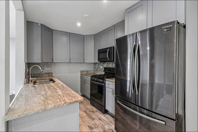 Building Photo - 840 W Arquilla Dr