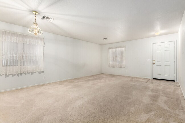 Building Photo - 1116 S 53rd St