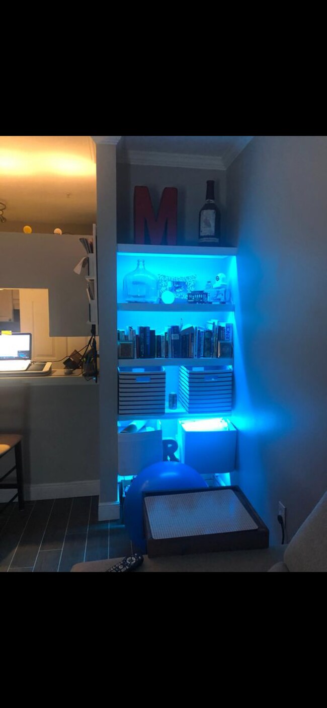 Building Photo - 800 S Dakota Ave