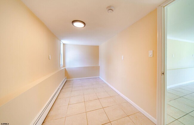 Building Photo - 65 N Laclede Pl
