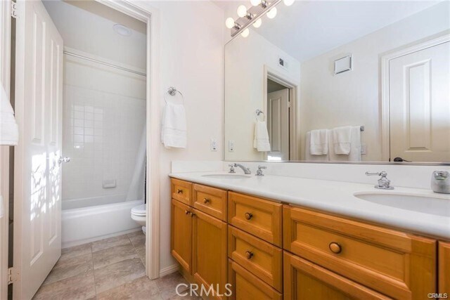 Building Photo - 10775 Mueller Ct