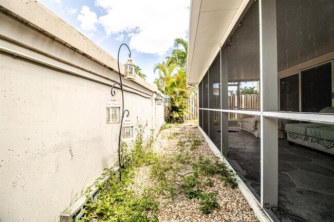 Building Photo - 6415 Amberjack Terrace
