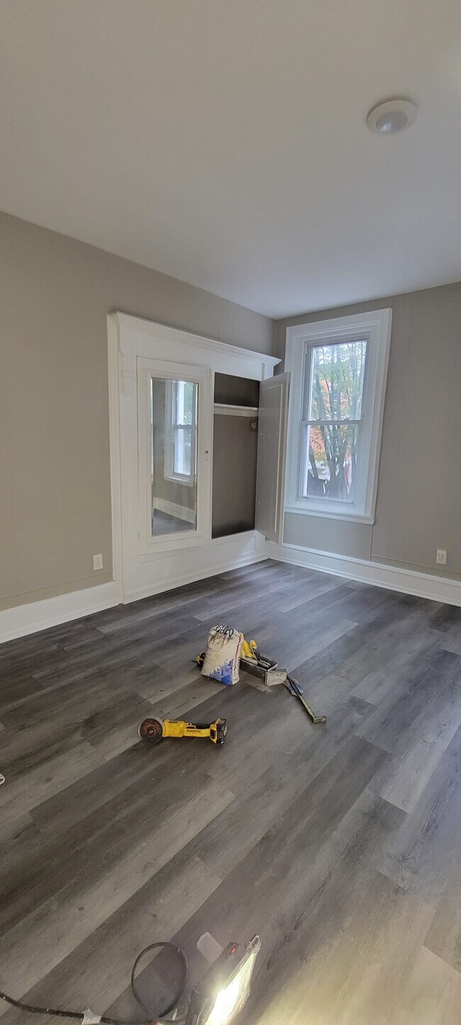 Building Photo - 2248 N Park Ave