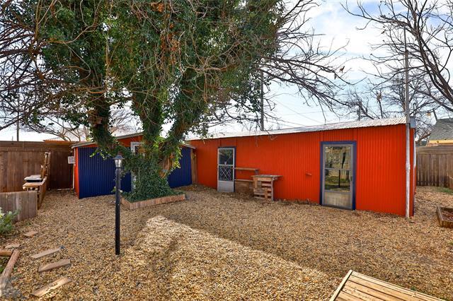 Building Photo - 501 N La Salle Dr