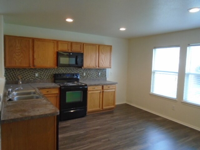 Building Photo - Upgraded single story house in Keller ISD