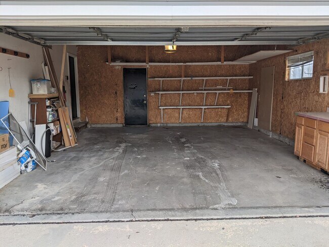 Building Photo - Peaceful cul-de-sac living! Beautiful 4 bedroom-2 bathroom home for rent!