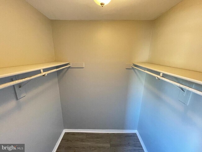 Building Photo - 7994 Audubon Ave