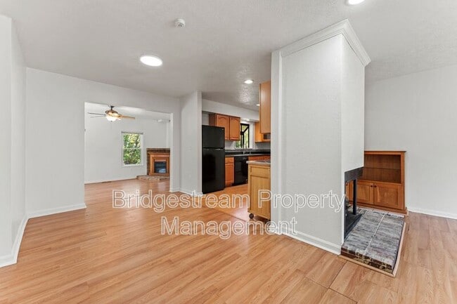 Building Photo - 924 Tradewind Dr