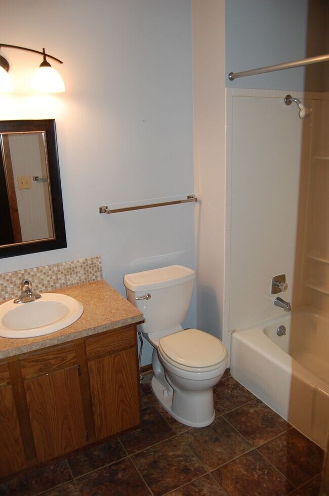 Building Photo - 3724 Clover Cir