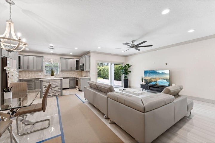 Building Photo - 522 Lucky Ln