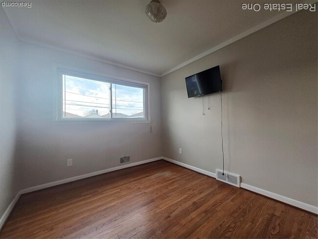 Building Photo - 28425 Alger St