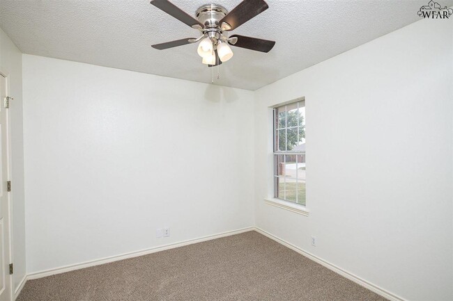 Building Photo - 127 Garrett St