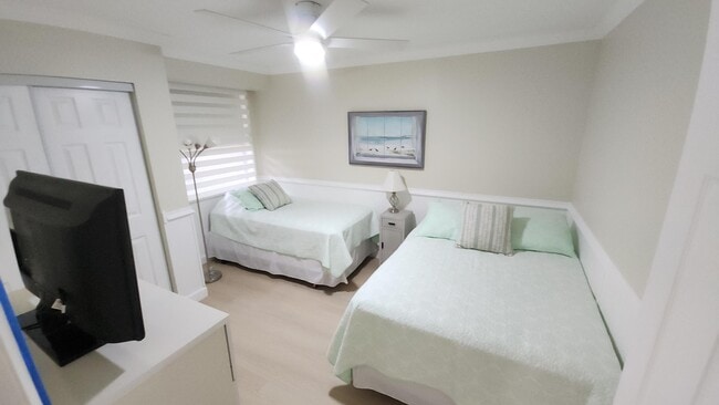 Building Photo - 1915 Lavers Cir