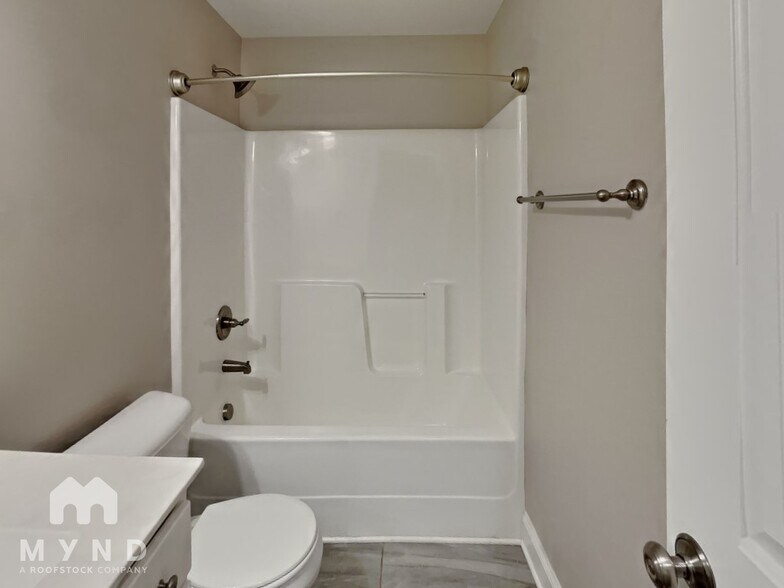 Building Photo - 1029 Airedale Trail