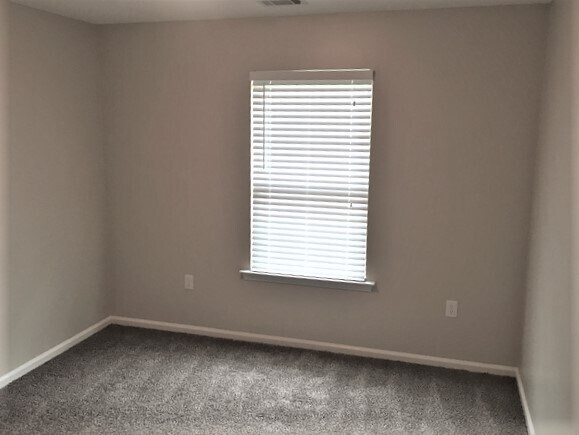 Building Photo - 210 Pine Forest Ln