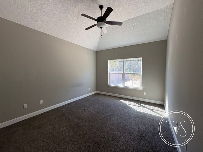 Building Photo - RATE DROP ALERT (was $2200/month)!