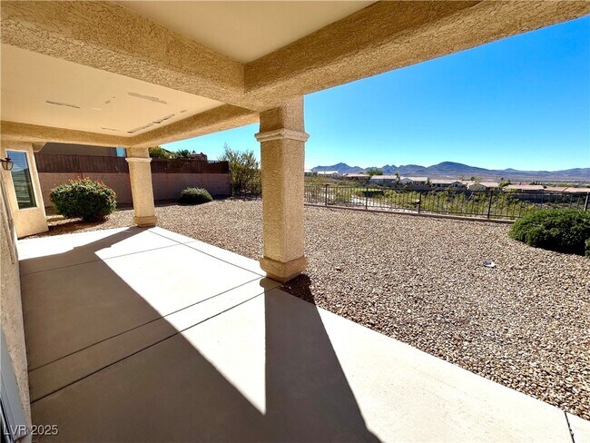 Building Photo - 2487 Hardin Ridge Dr