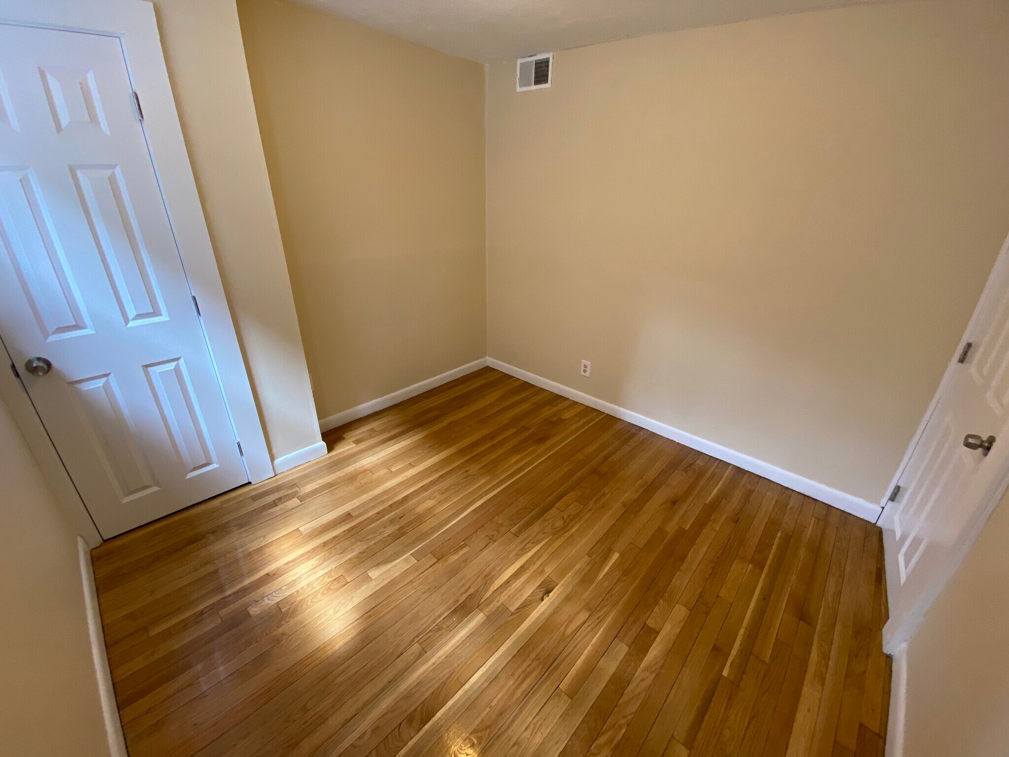 Building Photo - 238 Cambridge St