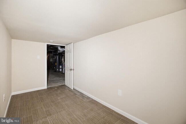 Building Photo - 632 W Cumberland St