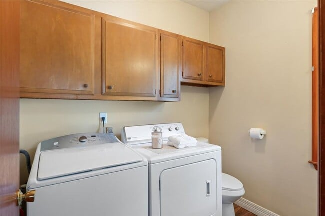 Building Photo - Spacious 4 Bedroom Home for Rent in Council Bluffs